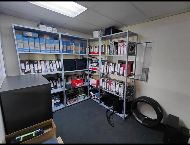 240M² OFFICE TO LET IN HALFWAY HOUSE